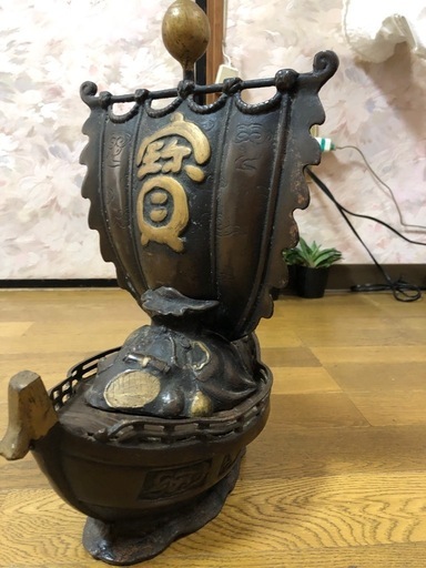 縁起のいい、古い\n置き物