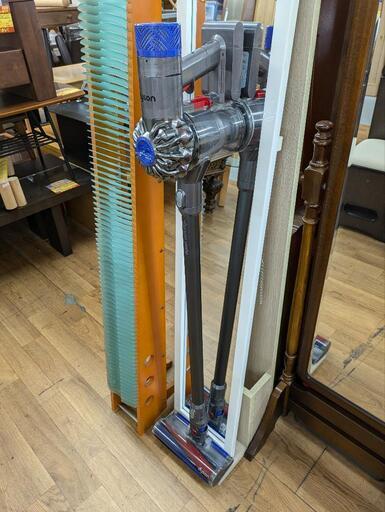 J075  ｼﾞﾓﾃｨ限定★2015年製★コードレス掃除機★dyson★SV19 V6 fluffy+
