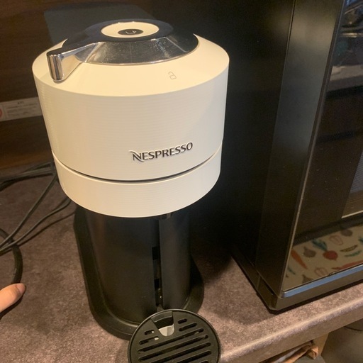 NESPRESSO コーヒーメーカー