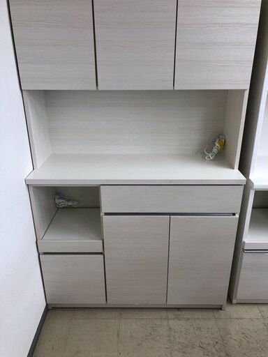 J6020 食器棚3枚扉　クリーニング済