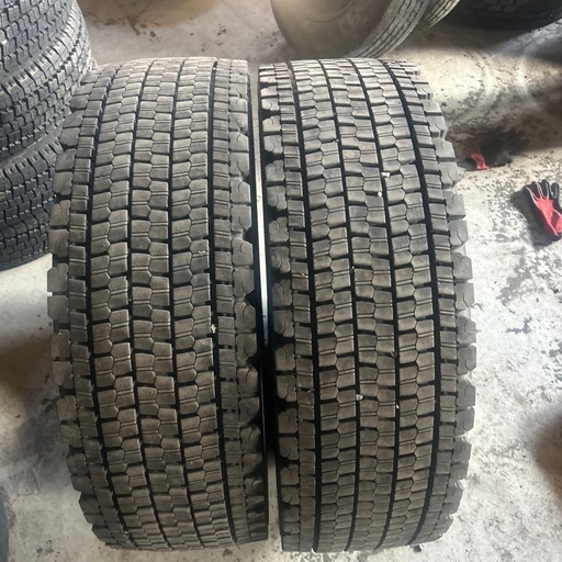 ぬいぐるみ BS 265/70R19.5 140/138J