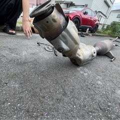 プリウスα触媒