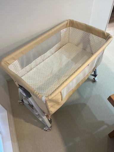 美品　ベビーベッド　キャスター　ミニベビーベッド　赤ちゃん