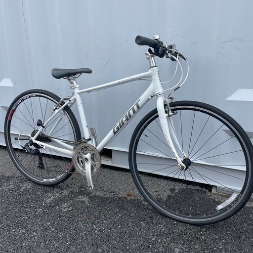 クロスバイク エスケープ R3 身長160-175cm 定価6.7万円 2022
