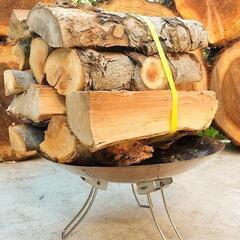 【取引中】ソロ キャンプ りんご果樹 薪割り済み 薪ストーブ 燃料  幹 枝 約30cm～40cm 終了】ソロ キャンプ りんご果樹 薪割り済み 薪ストーブ 燃料 幹 枝 約