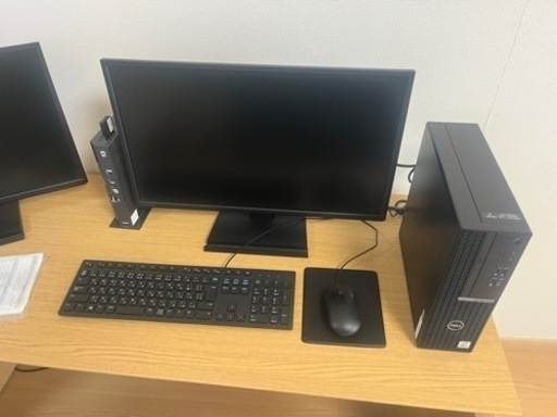 【D-242】DELL パソコン　デスクトップパソコン　2022年製　中古　激安　通電確認済み　初期化済み