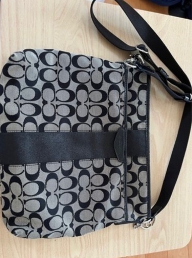 ほぼ未使用品　coach ショルダーバッグ