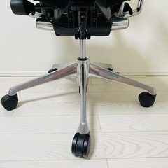 2019年製　オカムラ　バロンチェア　CP87AR-FDH1