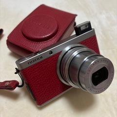 FUJIFILM XF1