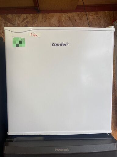 ☆中古￥7,800！comfee　45㍑1ドア冷蔵庫　家電　2022年製　RCD45WH/E型　幅47㎝ｘ奥行45㎝ｘ高さ49㎝　【BH158】
