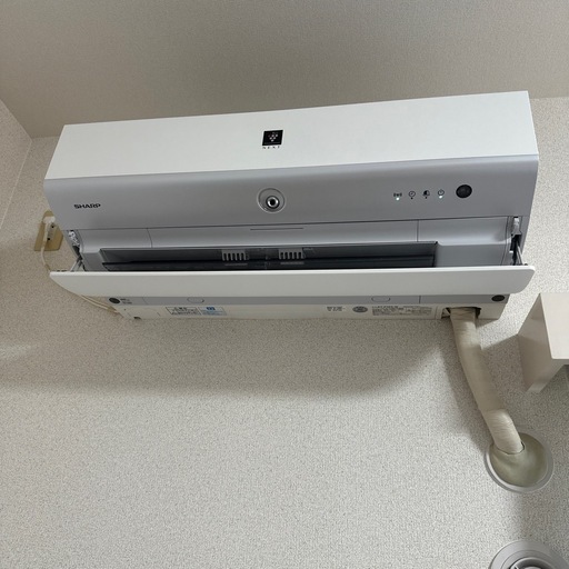 （決まりました）お渡し9月下旬〜シャープ12畳用エアコン　美品
