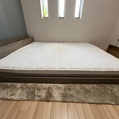 新品・未使用　クイーンサイズベッド