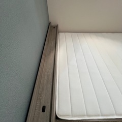 新品・未使用　クイーンサイズベッド