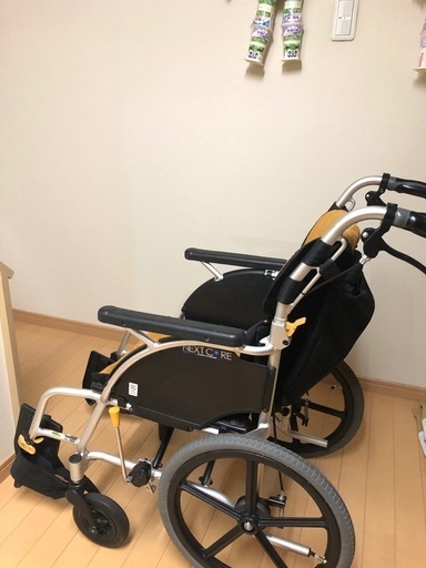 介助式車椅子。ネクストコアシリーズ。NEXT-21B。京都市内配送費