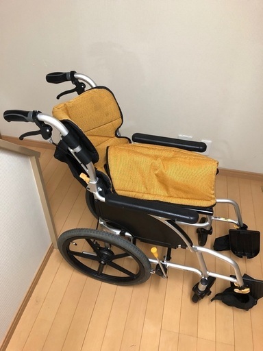 介助式車椅子。ネクストコアシリーズ。NEXT-21B。京都市内配送費