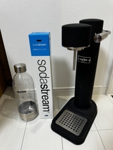 アールケ　炭酸水メーカー　マットブラック