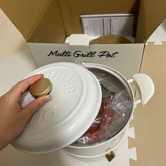 【新品未使用】ブルーノ　マルチグリルポット　ホワイト