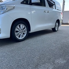 トヨタ　アルファード　タイヤホイールセット