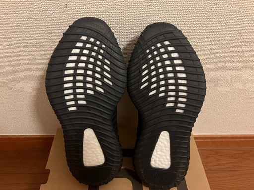 新品　yeezy boost 350 v2