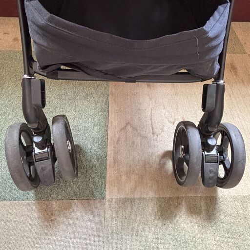 美品アップリカラクーナビッテクッションXNA BITTE SF 2107606 美品