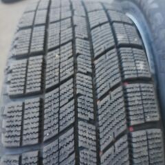 スタッドレスタイヤ　ホイール付　4本セット