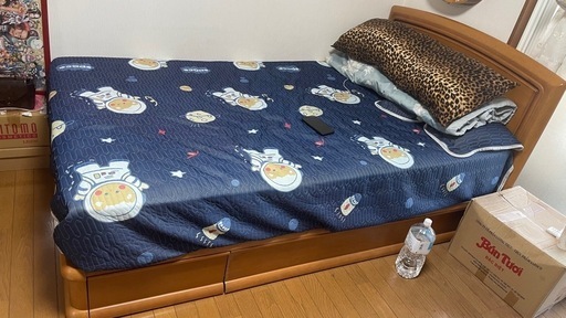 ダブル\nベット マットレス 不要になりました。