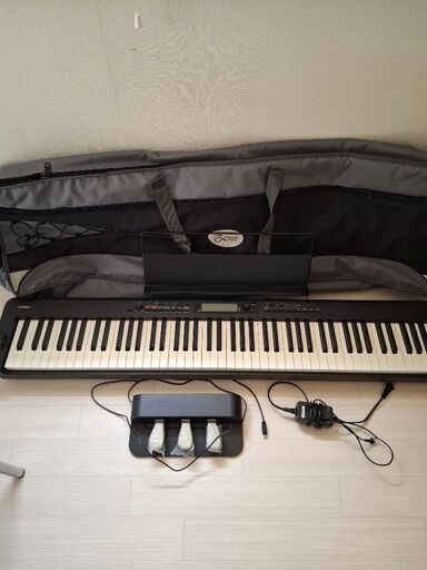 CASIO電子ピアノと付属品