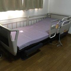 美品・パラマウントベッドKQ-60000シリーズ パラマウントベッド 介護用ベッド KQ-60000シリーズ ほぼ未使用