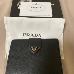 お取引中】プラダ サフィアーノタブ 折り財布 黒