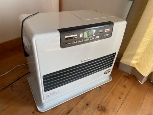 ダイニチ　石油ファンヒーター　9L