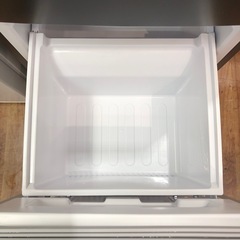 SHARP 2ﾄﾞｱ冷蔵庫 2022年製 152L SJ-D15H-H