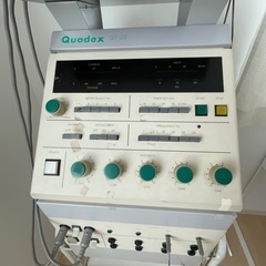 【最終値下げ】低周波鍼通電機　平和電子工業　【Quadex QT-22】