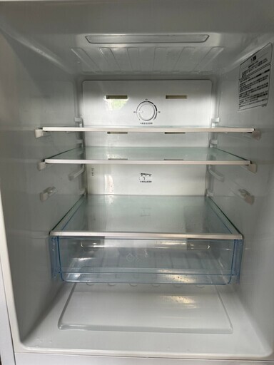 大阪送料無料★3か月保障付★冷蔵庫★2022年★HR-D1304★IR-1005 大阪送料無料☆3か月保障付☆冷蔵庫☆2022年☆HR-