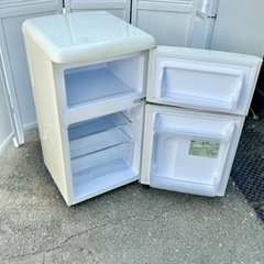 🌟 激安‼️22年製アイリスプラザ 冷蔵庫 一人暮らし 小型 PRR-082D-W