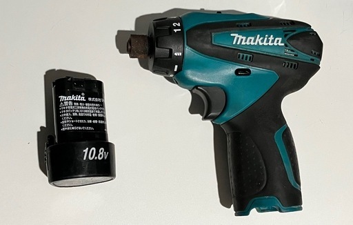マキタ [充電ドライバドリル 10.8V]