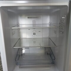 大阪送料無料★3か月保障付き★冷蔵庫★2022年★シャープ★2ドア★SJ-D15H-W★R-471