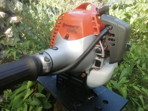 中古　エンジン草刈り機　ハスクバーナ226RJ ゼノア刈払機　点検整備済み！購入者様決定！