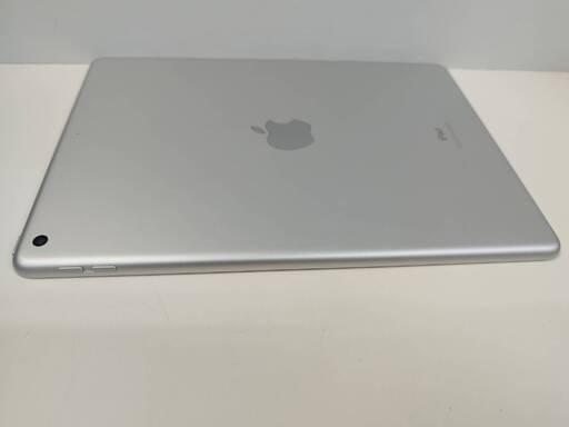 Wi-Fiモデル】iPad 第8世代/32GB/A2270〈MYLA2J/A〉 iPad (第8世代) 10.2