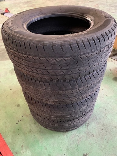 中古夏タイヤ　265/65R17  4本