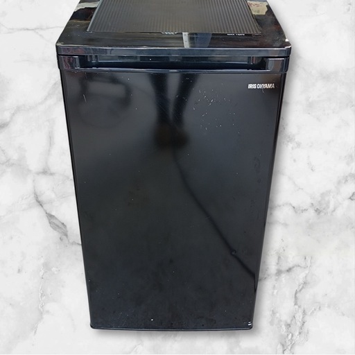 八4672【中古品】アイリスオーヤマ　冷凍庫　60L IUSD-6A-B