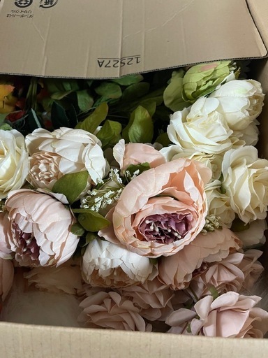 造花、薔薇、ユーカリ、等々ウェディング  フォト背景