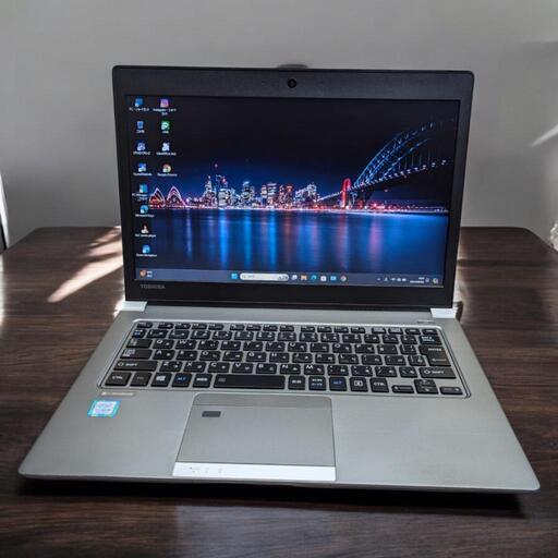 Corei5】東芝 13.3インチ ノートパソコン｜SSD256GB｜フルHD TOSHIBA