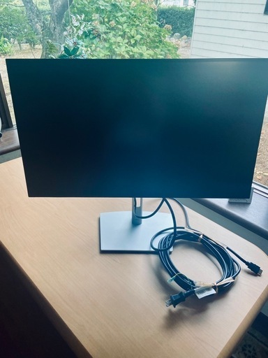 DELLの液晶ディスプレイ　U2722DE