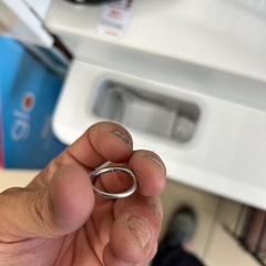 PT900の刻印が入った指輪