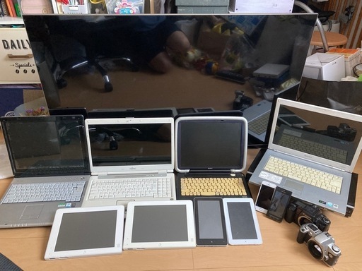 ⭐️47インチTV、BDレコーダー、パソコン4台、タブレット4台、スマホ、iPhone、一眼レフカメラなど300点以上セット 新品未開封もあり⭐️