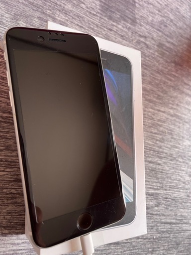 iPhoneSE 第二世代　64GB