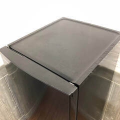 ss6706　東芝 冷蔵庫 153L GR-U15BS(K) セミマットブラック 2ドア 右開き 取扱説明書付 TOSHIBA 冷凍冷蔵庫 黒 3段ドアポケット 耐熱テーブルボード 一人暮らし コンパクト 冷蔵庫 中古