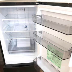 ss6706　東芝 冷蔵庫 153L GR-U15BS(K) セミマットブラック 2ドア 右開き 取扱説明書付 TOSHIBA 冷凍冷蔵庫 黒 3段ドアポケット 耐熱テーブルボード 一人暮らし コンパクト 冷蔵庫 中古