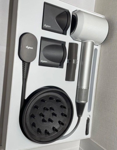 ヘアドライヤー dyson
