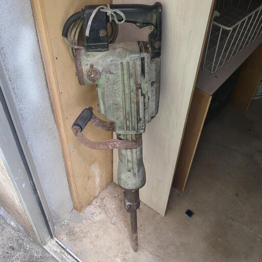 削岩機